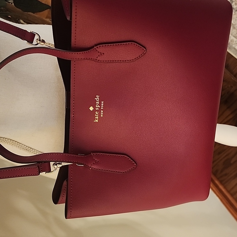 Gorgeous Kate Spade Bag - Picture 9 of 9